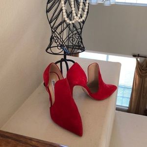Red suede pumps❤️